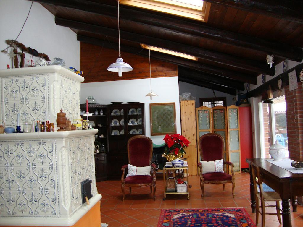 Bed and Breakfast Cascina Nel Bosco Moncucco Torinese Exterior foto