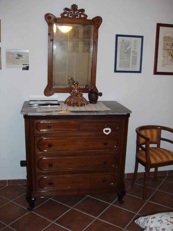 Bed and Breakfast Cascina Nel Bosco Moncucco Torinese Zimmer foto