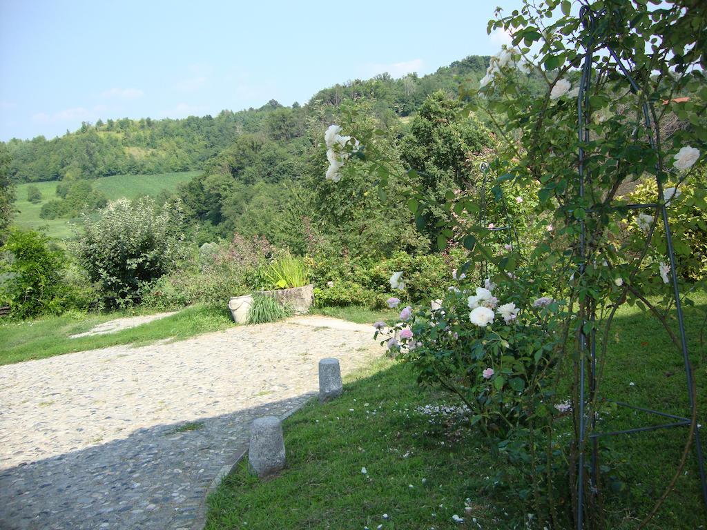 Bed and Breakfast Cascina Nel Bosco Moncucco Torinese Exterior foto